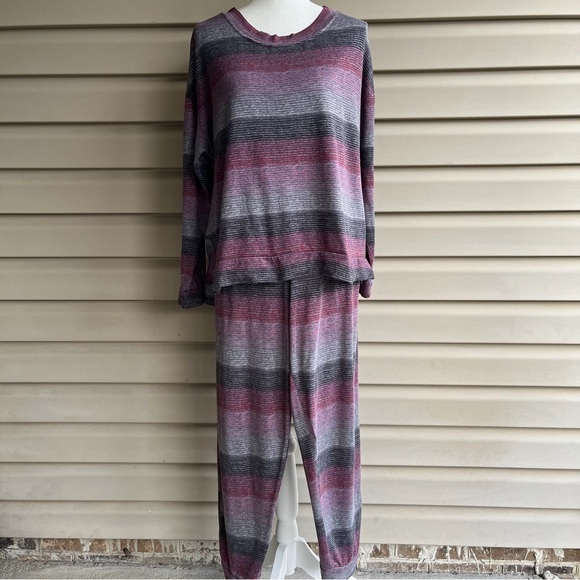 Secret Treasures Other - •Secret Treasures•  Soft Knit Pajama/Lounge Set - Size XL
